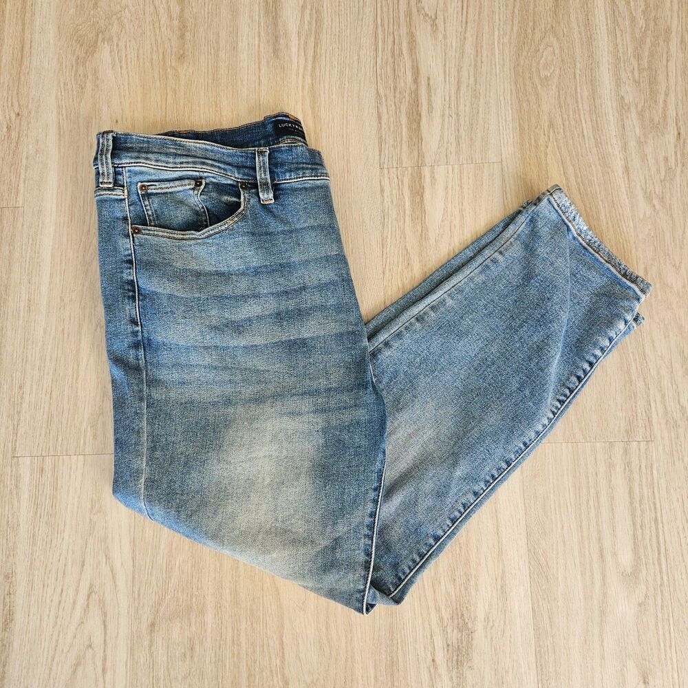 Lucky Brand 411 Athletic Taper Jeans Light Wash Mens 42x30 - Picture 7 of 7